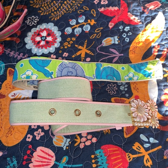 2 LILLY PULITZER BELTS MEDIUM PINK GREEN COTTON RARE DAISY BUCKLE HARD TO FIND - Picture 2 of 4
